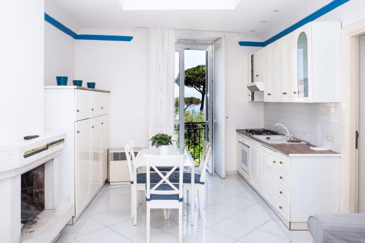 "White Mermaid" - Sorrento Downtown Sea View Apartment エクステリア 写真