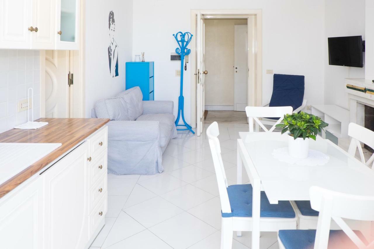 "White Mermaid" - Sorrento Downtown Sea View Apartment エクステリア 写真